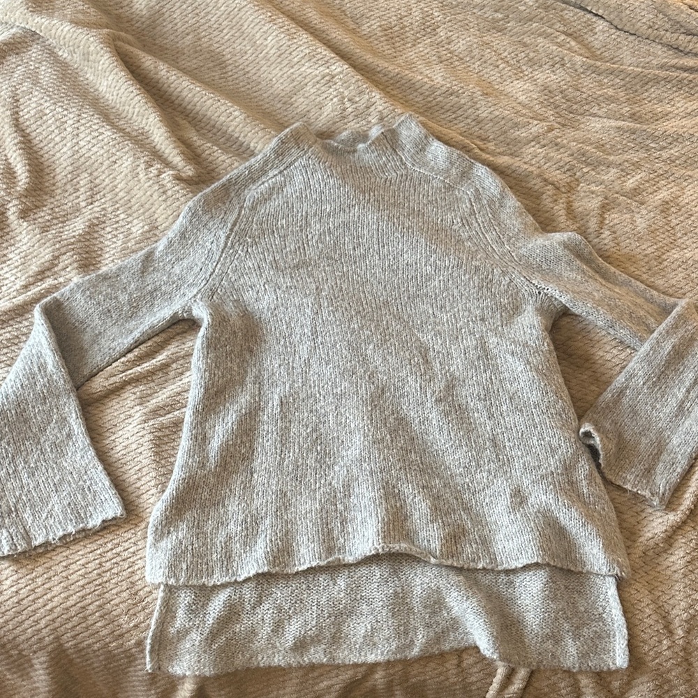 Chic Off-the-Shoulder Gray Sweater